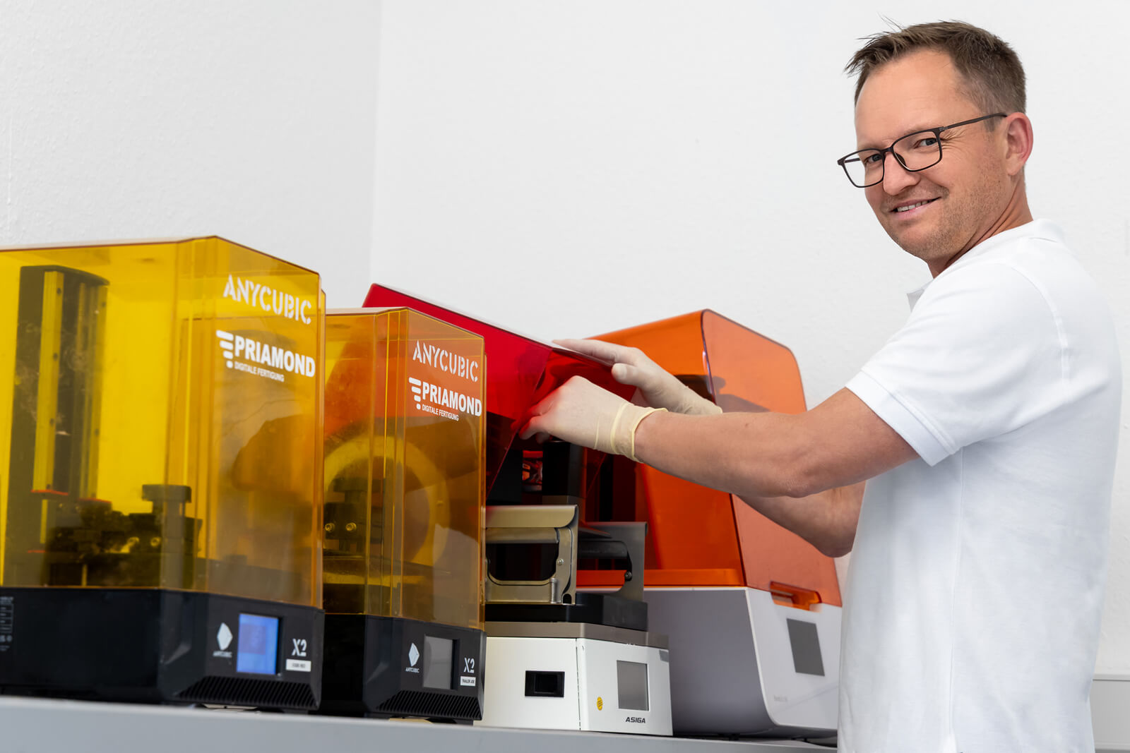 IDOMA Zahntechnik - Impressionen aus der digitalen Zahntechnik: 3D-Druck