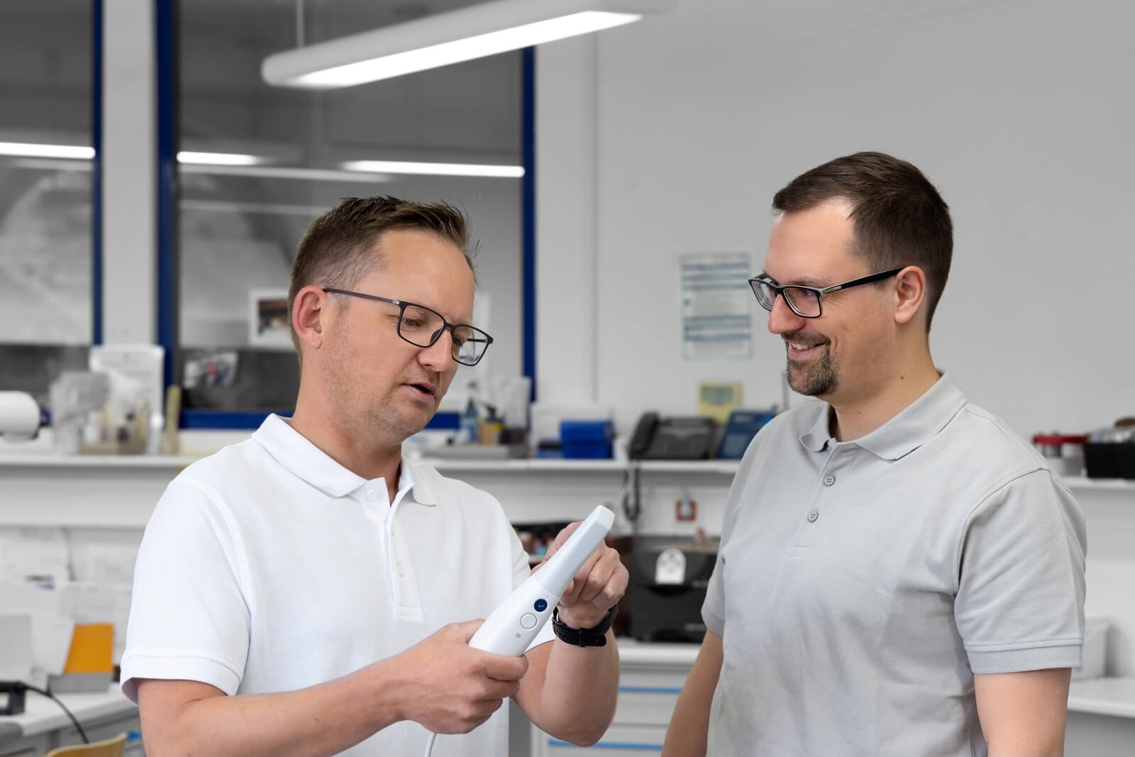 IDOMA Zahntechnik - Impressionen aus der digitalen Zahntechnik: Intraoralscannen und digitale Datenverarbeitung Ihrer Scandaten